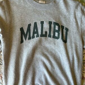 Brandy Melville ONE SIZE Crewneck
